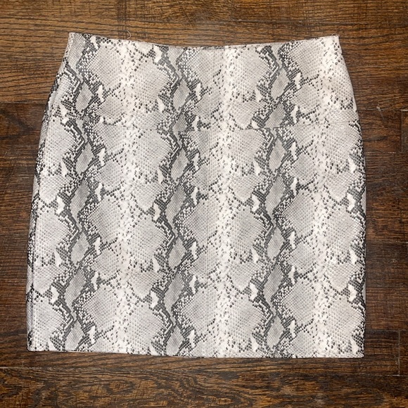 Misguided snakeskin python snake skirt 3 - Picture 2 of 3